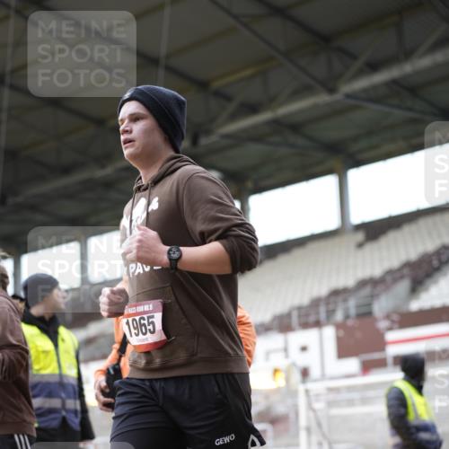 07.12.2025 - St. Pauli X-Mass-Run No. 15 Patografie http://msf.ph/oto/9371551 07.12.2025 11:44:31 Ziel 1933, 1965, 1968, 1972, 2181, 2424, 3043, 3168, 3930 meine-sportfotos.de