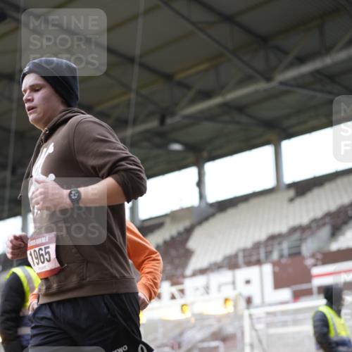 07.12.2025 - St. Pauli X-Mass-Run No. 15 Patografie http://msf.ph/oto/9371553 07.12.2025 11:44:31 Ziel 1933, 1965, 1968, 1972, 2181, 2424, 3043, 3168, 3930 meine-sportfotos.de