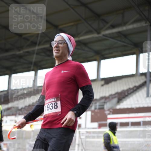 07.12.2025 - St. Pauli X-Mass-Run No. 15 Patografie http://msf.ph/oto/9371562 07.12.2025 11:44:39 Ziel 1281, 1938, 1965, 1968, 1972, 2122, 2156, 2181, 2263, 3605, 3930 meine-sportfotos.de