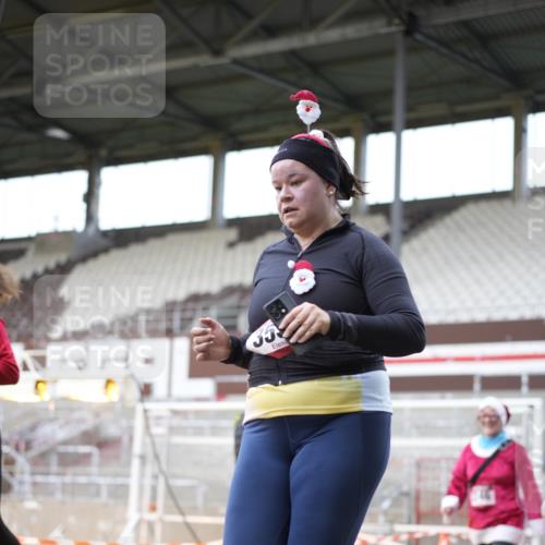 07.12.2025 - St. Pauli X-Mass-Run No. 15 Patografie http://msf.ph/oto/9371598 07.12.2025 11:44:53 Ziel 228, 1281, 1938, 2156, 2246, 2263, 2644, 3492, 3529, 3530, 3552, 3553, 3605, 3624, 3630, 3920, 3921, 4103 meine-sportfotos.de