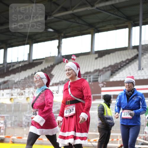 07.12.2025 - St. Pauli X-Mass-Run No. 15 Patografie http://msf.ph/oto/9371604 07.12.2025 11:44:55 Ziel 228, 291, 1281, 2156, 2246, 2263, 2644, 3492, 3529, 3530, 3552, 3553, 3605, 3624, 3630, 3920, 3921, 4103 meine-sportfotos.de