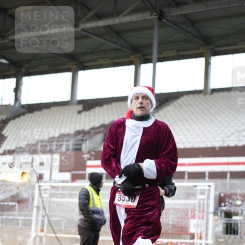 07.12.2025 - St. Pauli X-Mass-Run No. 15 Patografie http://msf.ph/oto/9371620 07.12.2025 11:44:59 Ziel 228, 291, 2246, 2644, 3485, 3489, 3492, 3529, 3530, 3552, 3553, 3575, 3578, 3605, 3624, 3630, 3920, 3921, 4103 meine-sportfotos.de