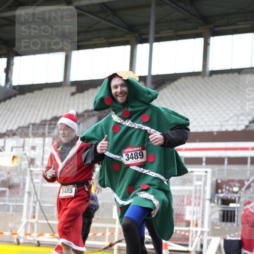 07.12.2025 - St. Pauli X-Mass-Run No. 15 Patografie http://msf.ph/oto/9371634 07.12.2025 11:45:04 Ziel 228, 291, 2246, 2844, 3485, 3489, 3492, 3529, 3530, 3552, 3553, 3575, 3578, 3624, 3920, 3921, 4103 meine-sportfotos.de