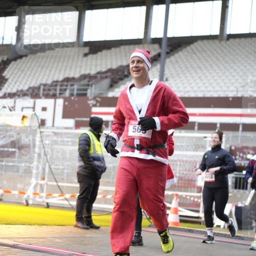 07.12.2025 - St. Pauli X-Mass-Run No. 15 Patografie http://msf.ph/oto/9371659 07.12.2025 11:45:25 Ziel 569, 572, 1324, 2372, 2382, 2385, 2624, 3378, 3379, 3573, 3774, 3963, 4058, 4060, 4112 meine-sportfotos.de