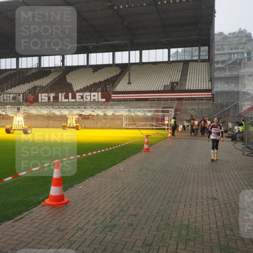 07.12.2025 - St. Pauli X-Mass-Run No. 15 Fabian Wolf http://msf.ph/oto/9371662 07.12.2025 10:07:17 Ziel 256, 265, 272, 421, 517, 685, 792, 1187, 1234, 1572, 2983, 3414, 3945 meine-sportfotos.de