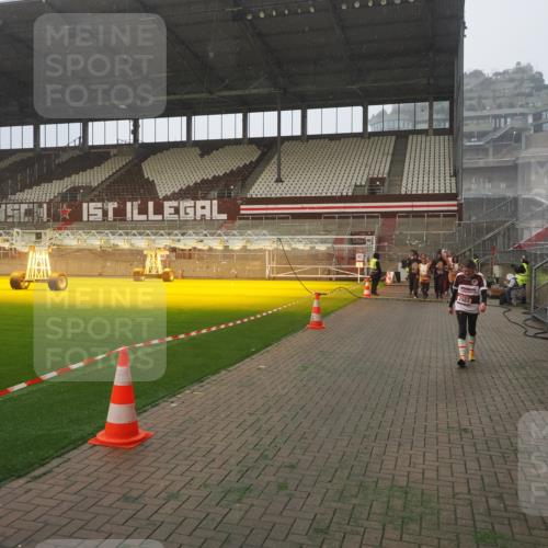 07.12.2025 - St. Pauli X-Mass-Run No. 15 Fabian Wolf http://msf.ph/oto/9371674 07.12.2025 10:07:18 Ziel 256, 265, 272, 517, 657, 685, 1187, 1234, 1572, 2983, 3414, 3945 meine-sportfotos.de