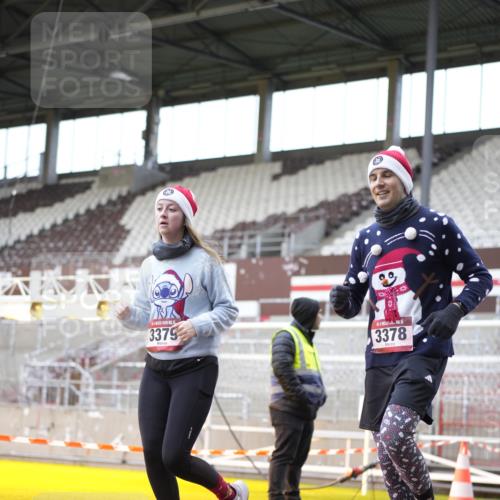 07.12.2025 - St. Pauli X-Mass-Run No. 15 Patografie http://msf.ph/oto/9371681 07.12.2025 11:45:30 Ziel 569, 572, 1324, 2372, 2382, 2385, 3378, 3379, 3573, 3774, 3963, 4058, 4060, 4112 meine-sportfotos.de