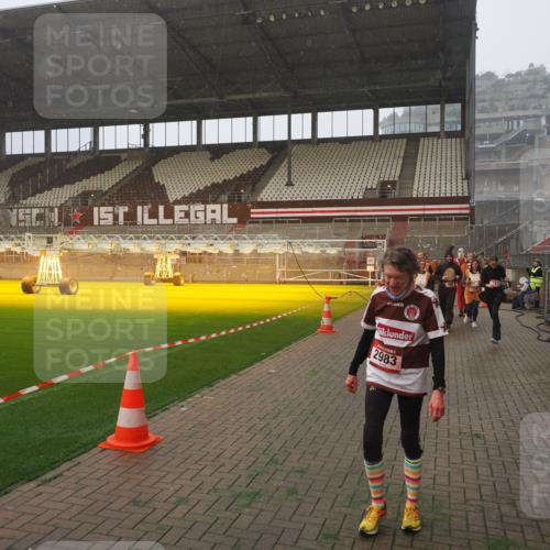 07.12.2025 - St. Pauli X-Mass-Run No. 15 Fabian Wolf http://msf.ph/oto/9371687 07.12.2025 10:07:22 Ziel 256, 265, 272, 517, 657, 685, 716, 767, 1187, 1234, 2983, 3414 meine-sportfotos.de