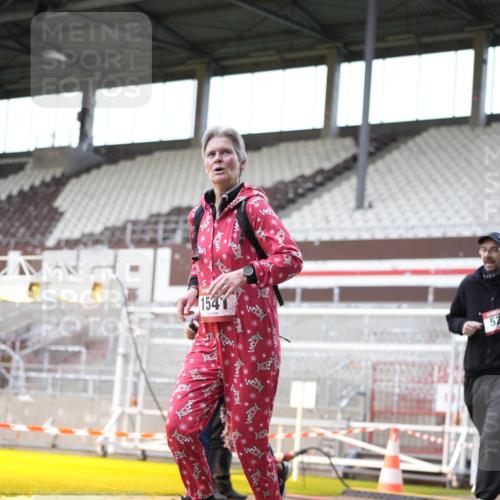 07.12.2025 - St. Pauli X-Mass-Run No. 15 Patografie http://msf.ph/oto/9371688 07.12.2025 11:45:41 Ziel 355, 526, 1324, 1541, 2382, 2385, 3028, 3378, 3379, 3963, 4058, 4060 meine-sportfotos.de