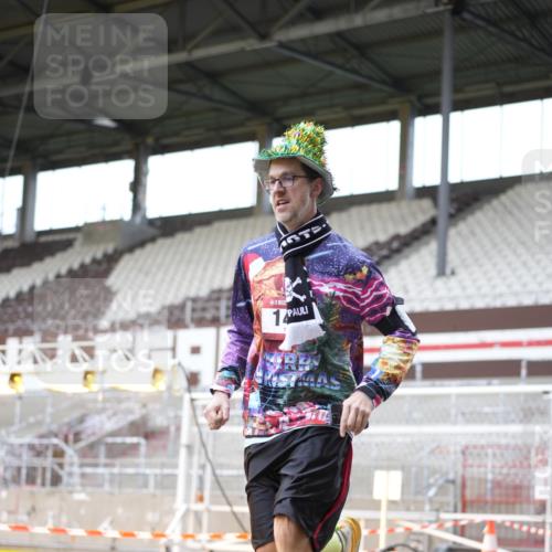 07.12.2025 - St. Pauli X-Mass-Run No. 15 Patografie http://msf.ph/oto/9371698 07.12.2025 11:45:53 Ziel 143, 147, 188, 355, 526, 733, 1541, 2097 meine-sportfotos.de