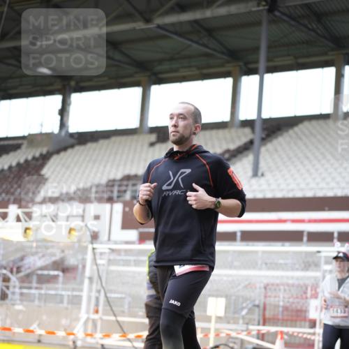 07.12.2025 - St. Pauli X-Mass-Run No. 15 Patografie http://msf.ph/oto/9371754 07.12.2025 11:46:06 Ziel 143, 147, 188, 356, 733, 949, 1058, 1073, 1433, 1454, 2097, 2137, 2437, 3523, 3524, 3620 meine-sportfotos.de