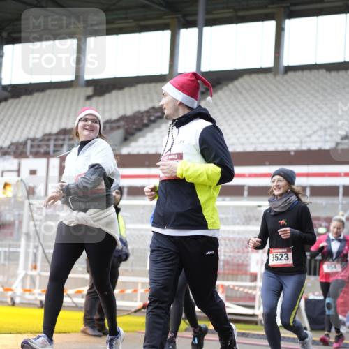 07.12.2025 - St. Pauli X-Mass-Run No. 15 Patografie http://msf.ph/oto/9371766 07.12.2025 11:46:10 Ziel 143, 188, 356, 733, 949, 954, 1058, 1073, 1433, 1454, 2097, 2137, 2437, 2935, 2941, 3523, 3524, 3620 meine-sportfotos.de