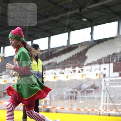 07.12.2025 - St. Pauli X-Mass-Run No. 15 Patografie http://msf.ph/oto/9371789 07.12.2025 11:46:20 Ziel 949, 954, 1058, 1073, 1433, 1454, 2437, 2716, 2935, 2941, 3523, 3524 meine-sportfotos.de