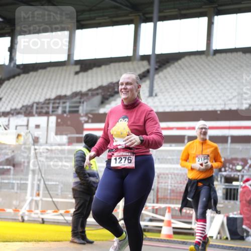 07.12.2025 - St. Pauli X-Mass-Run No. 15 Patografie http://msf.ph/oto/9371799 07.12.2025 11:46:38 Ziel 346, 371, 642, 649, 903, 1276, 2108, 2109, 2111, 2179, 2180, 3960 meine-sportfotos.de