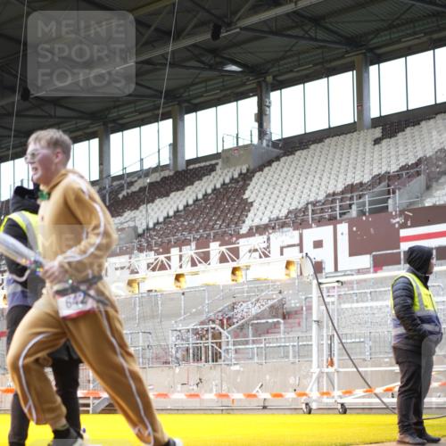 07.12.2025 - St. Pauli X-Mass-Run No. 15 Patografie http://msf.ph/oto/9371813 07.12.2025 11:46:42 Ziel 346, 371, 567, 570, 609, 642, 649, 903, 978, 987, 1276, 2179, 2180, 2442, 2446, 3960 meine-sportfotos.de