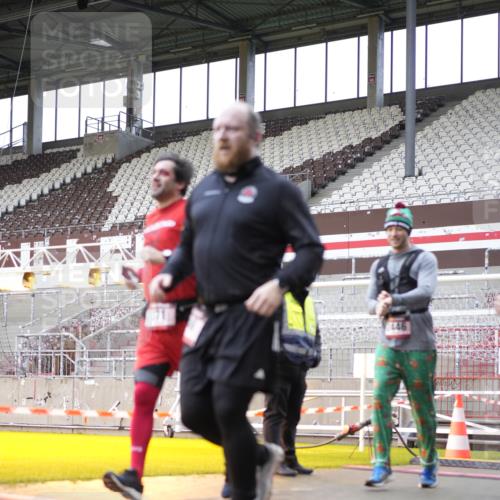 07.12.2025 - St. Pauli X-Mass-Run No. 15 Patografie http://msf.ph/oto/9371817 07.12.2025 11:46:43 Ziel 346, 371, 567, 570, 609, 640, 642, 649, 903, 978, 987, 1276, 2179, 2180, 2222, 2347, 2442, 2446, 3525 meine-sportfotos.de