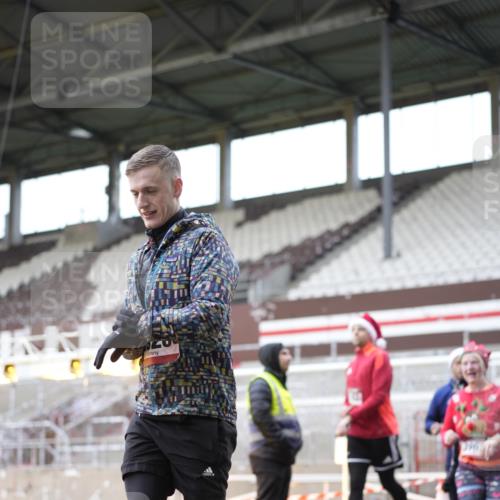 07.12.2025 - St. Pauli X-Mass-Run No. 15 Patografie http://msf.ph/oto/9371854 07.12.2025 11:46:51 Ziel 346, 371, 567, 570, 609, 640, 642, 645, 647, 649, 903, 978, 987, 1276, 1881, 1882, 2047, 2114, 2179, 2180, 2182, 2222, 2347, 2442, 2446, 2798, 2928, 3010, 3210, 3525, 3777, 3924, 3925, 3961 meine-sportfotos.de