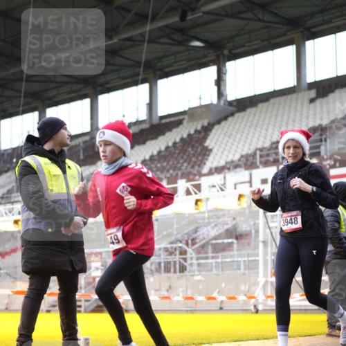07.12.2025 - St. Pauli X-Mass-Run No. 15 Patografie http://msf.ph/oto/9371880 07.12.2025 11:47:04 Ziel 353, 530, 614, 645, 647, 898, 900, 901, 1881, 1882, 2047, 2114, 2182, 2568, 2798, 2928, 3010, 3210, 3215, 3216, 3420, 3641, 3777, 3924, 3925, 3948, 3949, 3961, 5004 meine-sportfotos.de