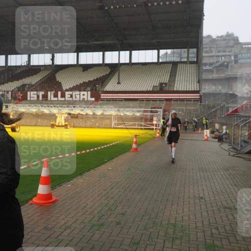 07.12.2025 - St. Pauli X-Mass-Run No. 15 Fabian Wolf http://msf.ph/oto/9371888 07.12.2025 10:08:25 Ziel 2650, 2746 meine-sportfotos.de