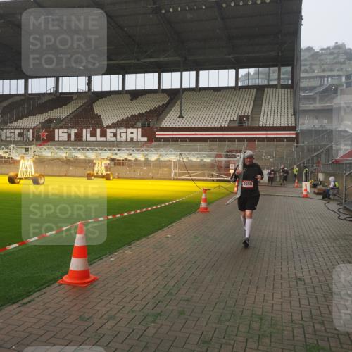 07.12.2025 - St. Pauli X-Mass-Run No. 15 Fabian Wolf http://msf.ph/oto/9371896 07.12.2025 10:08:26 Ziel 2650, 2746 meine-sportfotos.de