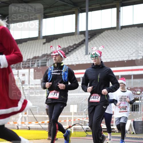 07.12.2025 - St. Pauli X-Mass-Run No. 15 Patografie http://msf.ph/oto/9371906 07.12.2025 11:47:12 Ziel 353, 530, 614, 898, 900, 901, 992, 2221, 2223, 2568, 3215, 3216, 3420, 3471, 3482, 3641, 3798, 3800, 3948, 3949, 4883, 5004 meine-sportfotos.de