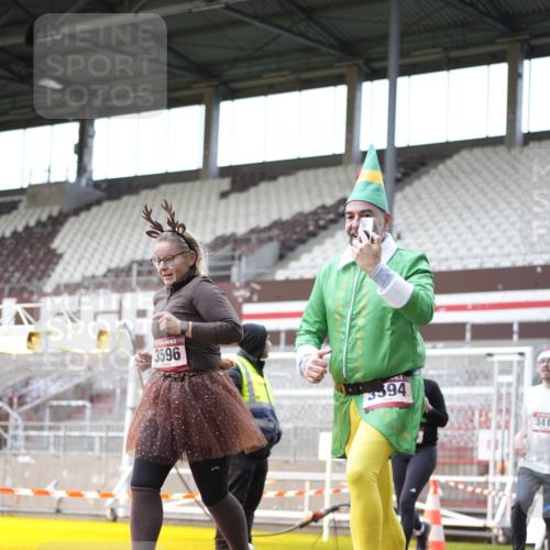 07.12.2025 - St. Pauli X-Mass-Run No. 15 Patografie http://msf.ph/oto/9371918 07.12.2025 11:47:19 Ziel 614, 898, 900, 901, 930, 992, 2221, 2223, 2568, 3215, 3416, 3419, 3420, 3430, 3471, 3482, 3594, 3596, 3641, 3798, 3800, 3948, 4883, 5004 meine-sportfotos.de