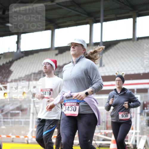 07.12.2025 - St. Pauli X-Mass-Run No. 15 Patografie http://msf.ph/oto/9371927 07.12.2025 11:47:21 Ziel 614, 898, 900, 901, 930, 992, 2221, 2223, 2568, 3416, 3419, 3430, 3471, 3482, 3594, 3596, 3641, 3754, 3770, 3798, 3800, 4883 meine-sportfotos.de