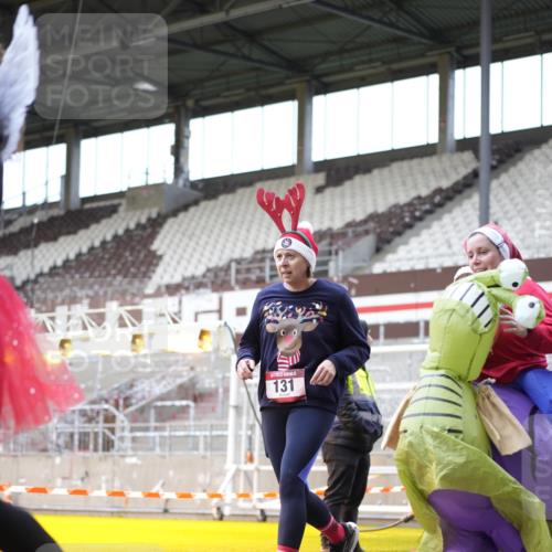 07.12.2025 - St. Pauli X-Mass-Run No. 15 Patografie http://msf.ph/oto/9371947 07.12.2025 11:47:28 Ziel 107, 121, 125, 131, 237, 245, 254, 930, 1540, 3416, 3419, 3430, 3594, 3596, 3655, 3664, 3754, 3770, 3798, 3800, 4883 meine-sportfotos.de