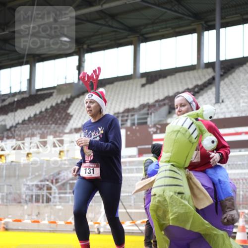 07.12.2025 - St. Pauli X-Mass-Run No. 15 Patografie http://msf.ph/oto/9371951 07.12.2025 11:47:28 Ziel 107, 121, 125, 131, 237, 245, 254, 930, 1540, 3416, 3419, 3430, 3594, 3596, 3655, 3664, 3754, 3770, 3798, 3800, 4883 meine-sportfotos.de
