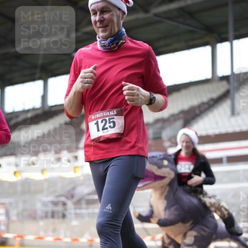 07.12.2025 - St. Pauli X-Mass-Run No. 15 Patografie http://msf.ph/oto/9371957 07.12.2025 11:47:30 Ziel 107, 121, 125, 131, 237, 245, 254, 930, 1540, 3416, 3419, 3430, 3594, 3596, 3655, 3664, 3754, 3770, 4883 meine-sportfotos.de