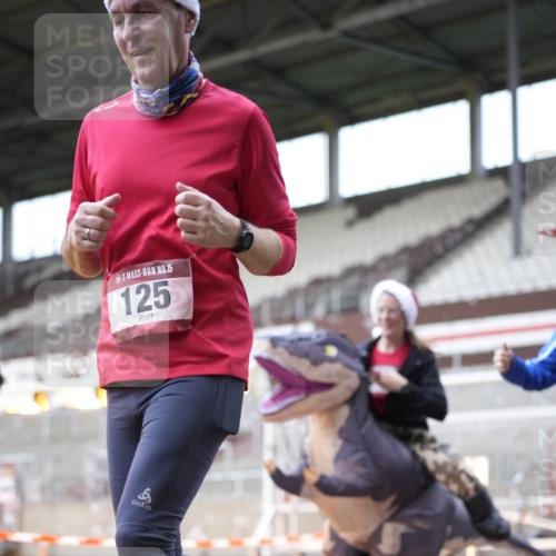 07.12.2025 - St. Pauli X-Mass-Run No. 15 Patografie http://msf.ph/oto/9371959 07.12.2025 11:47:30 Ziel 107, 121, 125, 131, 237, 245, 254, 930, 1540, 3416, 3419, 3430, 3594, 3596, 3655, 3664, 3754, 3770, 4883 meine-sportfotos.de