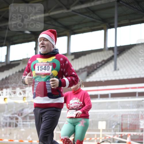 07.12.2025 - St. Pauli X-Mass-Run No. 15 Patografie http://msf.ph/oto/9371967 07.12.2025 11:47:32 Ziel 107, 121, 125, 131, 237, 245, 254, 930, 1540, 3416, 3419, 3430, 3594, 3596, 3655, 3664, 3754, 3770 meine-sportfotos.de