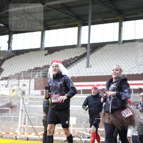 07.12.2025 - St. Pauli X-Mass-Run No. 15 Patografie http://msf.ph/oto/9371974 07.12.2025 11:47:41 Ziel 107, 121, 125, 131, 237, 245, 254, 1032, 1534, 1539, 1540, 1622, 1951, 2451, 2452, 2475, 3225, 3227, 3655, 3664, 3754, 3770 meine-sportfotos.de