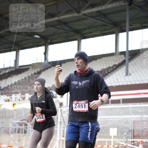 07.12.2025 - St. Pauli X-Mass-Run No. 15 Patografie http://msf.ph/oto/9371995 07.12.2025 11:47:45 Ziel 245, 1032, 1534, 1539, 1540, 1622, 1951, 2381, 2384, 2451, 2452, 2475, 2516, 3225, 3227, 3313, 4425, 4427 meine-sportfotos.de