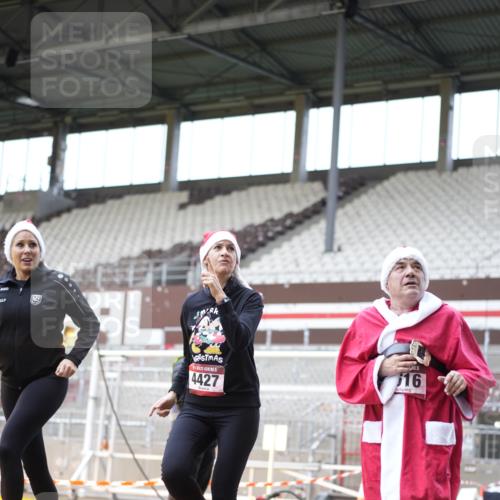 07.12.2025 - St. Pauli X-Mass-Run No. 15 Patografie http://msf.ph/oto/9372003 07.12.2025 11:47:48 Ziel 1032, 1471, 1474, 1534, 1539, 1597, 1622, 1951, 2381, 2384, 2451, 2452, 2475, 2516, 2842, 3225, 3227, 3312, 3313, 4425, 4427 meine-sportfotos.de