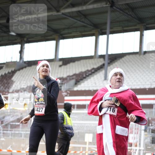 07.12.2025 - St. Pauli X-Mass-Run No. 15 Patografie http://msf.ph/oto/9372007 07.12.2025 11:47:49 Ziel 1032, 1471, 1474, 1534, 1539, 1597, 1622, 1951, 2381, 2384, 2451, 2452, 2475, 2516, 2842, 3225, 3227, 3312, 3313, 4425, 4427 meine-sportfotos.de