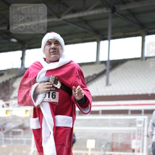 07.12.2025 - St. Pauli X-Mass-Run No. 15 Patografie http://msf.ph/oto/9372010 07.12.2025 11:47:49 Ziel 1032, 1471, 1474, 1534, 1539, 1597, 1622, 1951, 2381, 2384, 2451, 2452, 2475, 2516, 2842, 3225, 3227, 3312, 3313, 4425, 4427 meine-sportfotos.de