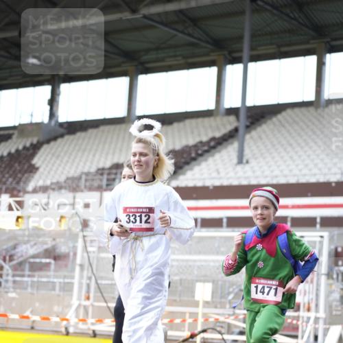 07.12.2025 - St. Pauli X-Mass-Run No. 15 Patografie http://msf.ph/oto/9372022 07.12.2025 11:47:53 Ziel 724, 796, 1032, 1471, 1474, 1534, 1539, 1597, 1622, 1951, 2381, 2384, 2451, 2452, 2475, 2516, 2842, 3225, 3227, 3312, 3313, 4425, 4427 meine-sportfotos.de