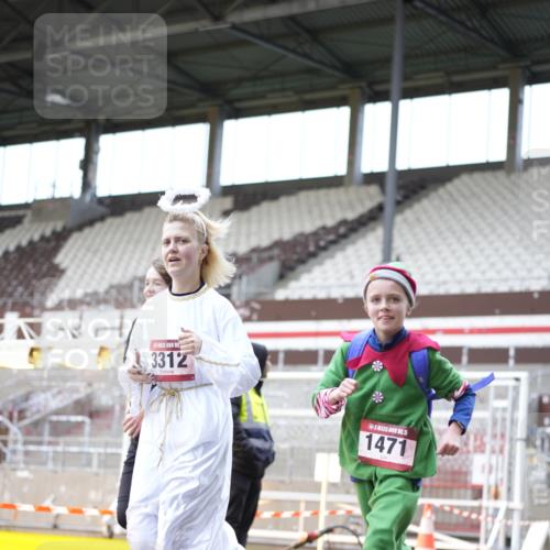 07.12.2025 - St. Pauli X-Mass-Run No. 15 Patografie http://msf.ph/oto/9372024 07.12.2025 11:47:53 Ziel 724, 796, 1032, 1471, 1474, 1534, 1539, 1597, 1622, 1951, 2381, 2384, 2451, 2452, 2475, 2516, 2842, 3225, 3227, 3312, 3313, 4425, 4427 meine-sportfotos.de