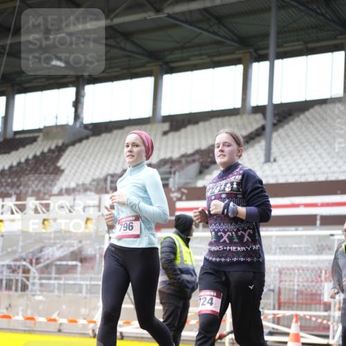 07.12.2025 - St. Pauli X-Mass-Run No. 15 Patografie http://msf.ph/oto/9372030 07.12.2025 11:47:56 Ziel 724, 796, 1032, 1471, 1474, 1534, 1539, 1597, 1622, 2381, 2384, 2451, 2452, 2475, 2516, 2842, 3225, 3227, 3312, 3313, 3542, 3547, 3602, 4425, 4427 meine-sportfotos.de