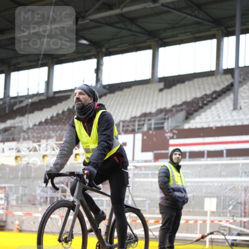 07.12.2025 - St. Pauli X-Mass-Run No. 15 Patografie http://msf.ph/oto/9372058 07.12.2025 11:48:05 Ziel 207, 724, 796, 1471, 1474, 1597, 2842, 3312, 3313, 3542, 3545, 3547, 3602 meine-sportfotos.de