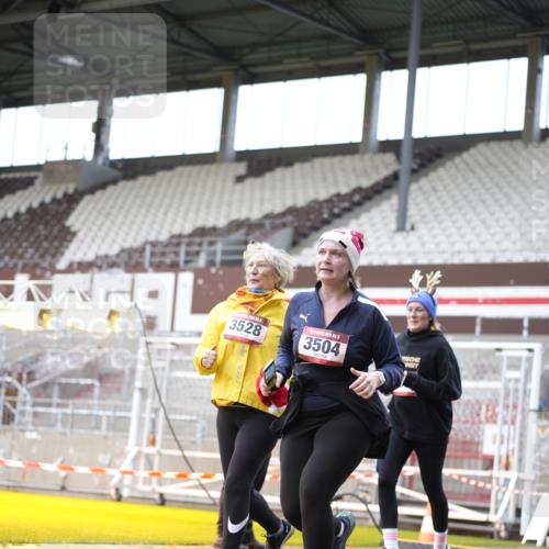 07.12.2025 - St. Pauli X-Mass-Run No. 15 Patografie http://msf.ph/oto/9372060 07.12.2025 11:48:11 Ziel 207, 990, 3504, 3528, 3542, 3545, 3547, 3602, 3635, 3638, 3657 meine-sportfotos.de