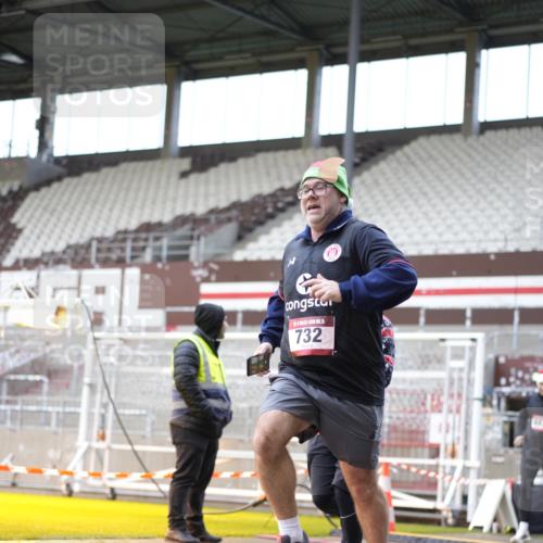 07.12.2025 - St. Pauli X-Mass-Run No. 15 Patografie http://msf.ph/oto/9372089 07.12.2025 11:48:24 Ziel 616, 732, 990, 1911, 1926, 1927, 2432, 3504, 3528, 3635, 3638, 3646, 3657, 4134, 4423, 4424, 4426, 4477, 4480 meine-sportfotos.de