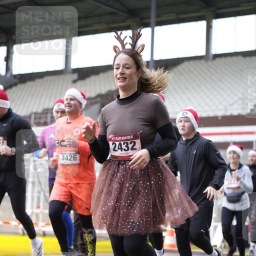 07.12.2025 - St. Pauli X-Mass-Run No. 15 Patografie http://msf.ph/oto/9372098 07.12.2025 11:48:27 Ziel 616, 732, 990, 1891, 1911, 1926, 1927, 2432, 3023, 3388, 3635, 3638, 3646, 3657, 4134, 4423, 4424, 4426, 4477, 4480 meine-sportfotos.de