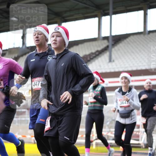 07.12.2025 - St. Pauli X-Mass-Run No. 15 Patografie http://msf.ph/oto/9372101 07.12.2025 11:48:28 Ziel 616, 732, 1891, 1911, 1926, 1927, 2432, 3023, 3388, 3635, 3638, 3646, 3657, 4134, 4423, 4424, 4426, 4477, 4480 meine-sportfotos.de