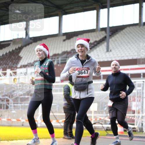07.12.2025 - St. Pauli X-Mass-Run No. 15 Patografie http://msf.ph/oto/9372103 07.12.2025 11:48:28 Ziel 616, 732, 1891, 1911, 1926, 1927, 2432, 3023, 3388, 3635, 3638, 3646, 3657, 4134, 4423, 4424, 4426, 4477, 4480 meine-sportfotos.de