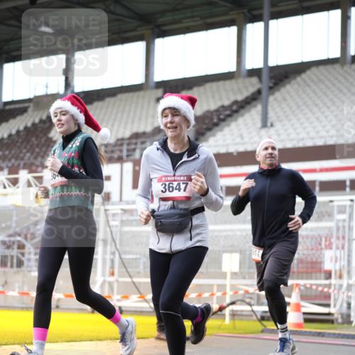 07.12.2025 - St. Pauli X-Mass-Run No. 15 Patografie http://msf.ph/oto/9372105 07.12.2025 11:48:28 Ziel 616, 732, 1891, 1911, 1926, 1927, 2432, 3023, 3388, 3635, 3638, 3646, 3657, 4134, 4423, 4424, 4426, 4477, 4480 meine-sportfotos.de