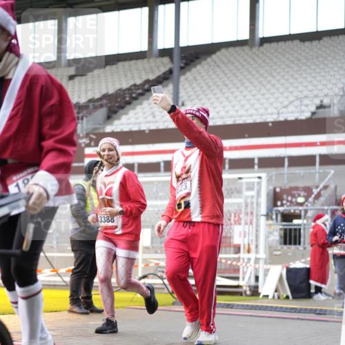 07.12.2025 - St. Pauli X-Mass-Run No. 15 Patografie http://msf.ph/oto/9372120 07.12.2025 11:48:32 Ziel 616, 732, 1891, 1911, 1926, 1927, 2008, 2075, 2148, 2432, 3023, 3388, 3646, 3926, 4134, 4423, 4424, 4426, 4477, 4480 meine-sportfotos.de
