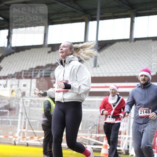07.12.2025 - St. Pauli X-Mass-Run No. 15 Patografie http://msf.ph/oto/9372134 07.12.2025 11:48:37 Ziel 616, 732, 1613, 1891, 1911, 1926, 1927, 1966, 1967, 2008, 2075, 2148, 2432, 2717, 2718, 3023, 3388, 3646, 3926, 4134, 4423, 4424, 4426, 4477, 4480 meine-sportfotos.de