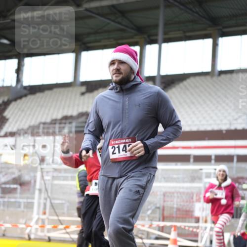 07.12.2025 - St. Pauli X-Mass-Run No. 15 Patografie http://msf.ph/oto/9372139 07.12.2025 11:48:38 Ziel 616, 732, 1613, 1891, 1911, 1926, 1927, 1966, 1967, 2008, 2075, 2148, 2432, 2717, 2718, 3023, 3388, 3646, 3926, 4134, 4423, 4424, 4426, 4477, 4480 meine-sportfotos.de
